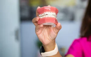 خدمات ارائه شده پروتز دندان در کلینیک دکتر صادقی